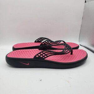 Nike Size 8 Women’s Hot Pink Black Sandals